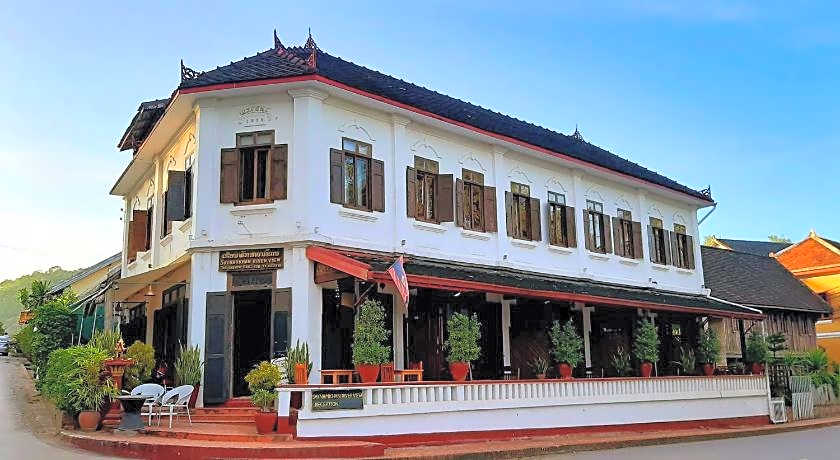 Saynamkhan River View