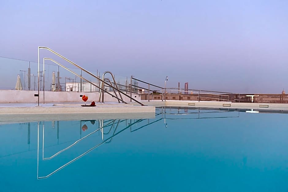 Hotel Macia Sevilla Kubb
