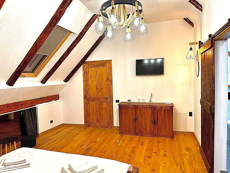 Casa de Lemn Arpasu de jos