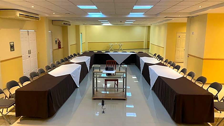 Hotel Enterprise Inn Poliforum