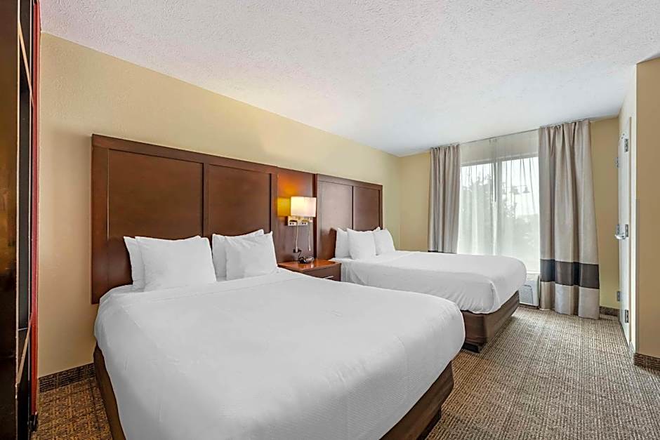 Comfort Suites East Lincoln - Mall Area