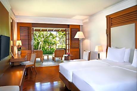 Palace Club Twin Room