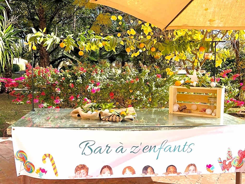 La Vie En Rose - Horses & Dogs House