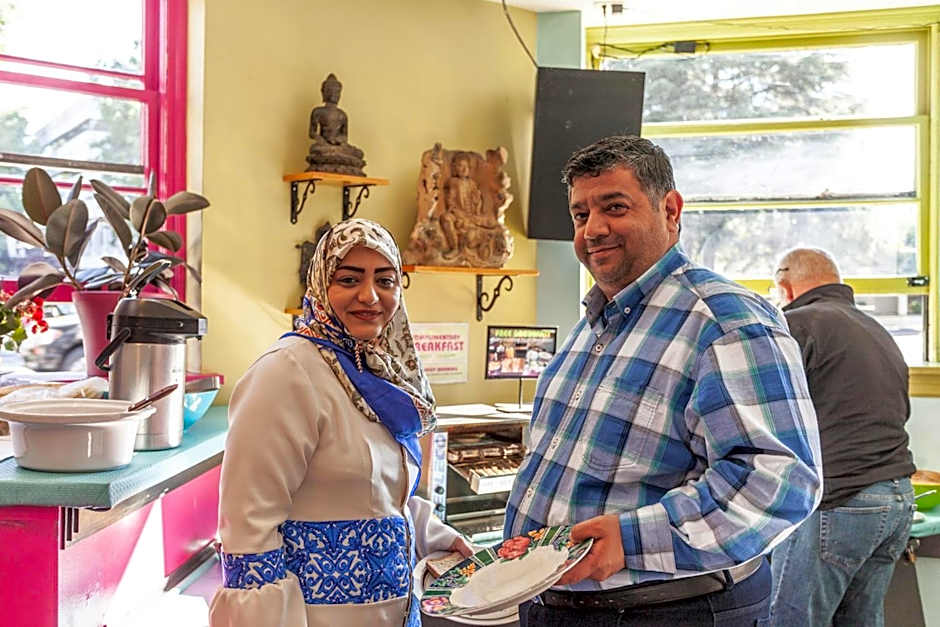 Ocean Island Inn | Backpackers | Suites