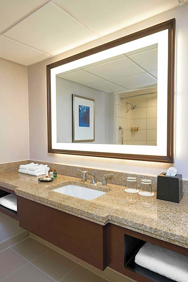 Memphis Riverline Hotel