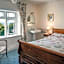 Lisle Combe