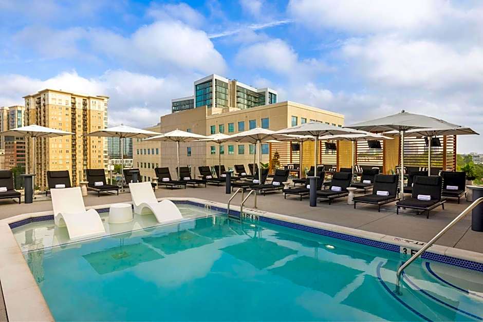 The Tess, Autograph Collection