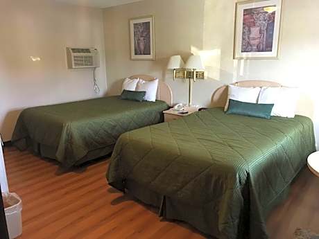 2 Double Beds Nonsmoking