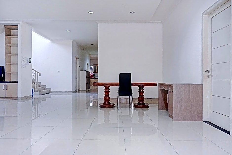 OYO 90494 Stariez Residence Karawaci