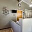 Econo Lodge Inn & Suites Yreka