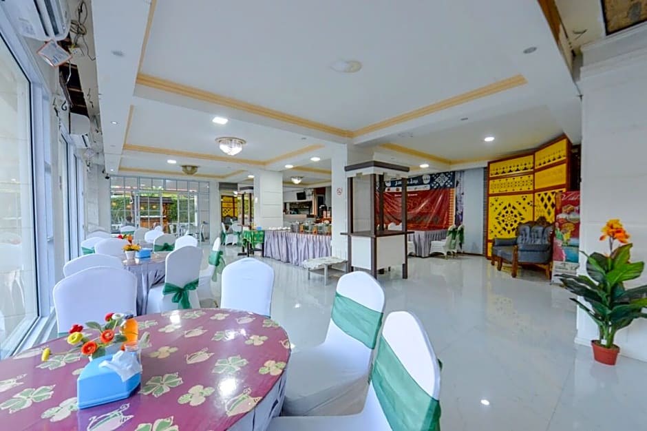 OYO 2487 Sampurna Jaya Hotel