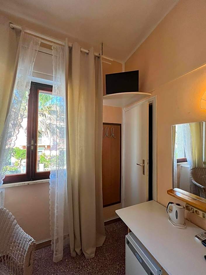 Hotel Aurora