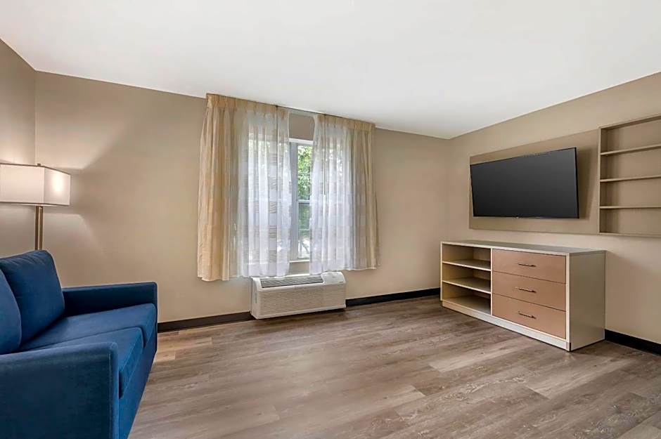 MainStay Suites Sterling near Dulles Town Center