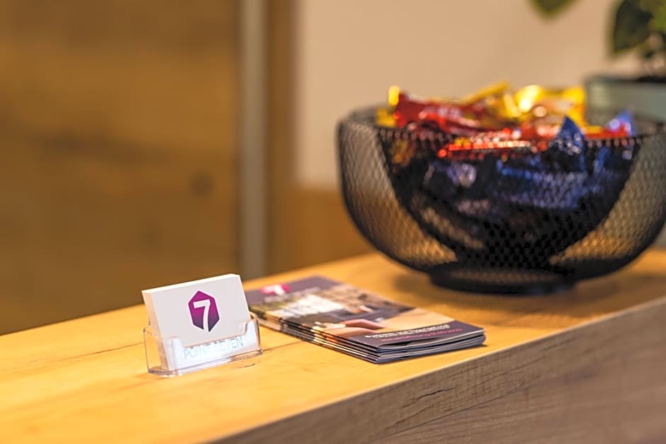 Point 7 Hotel