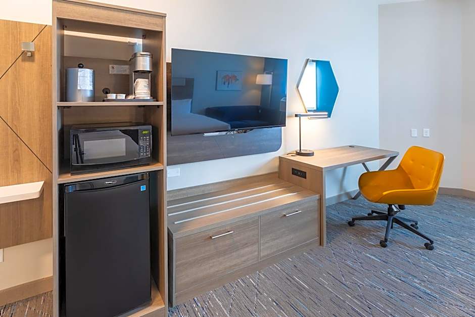 Holiday Inn Express & Suites Englewood - Denver South By IHG