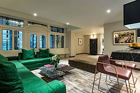 The Boardroom, 1 Bedroom Deluxe Suite, 1 King