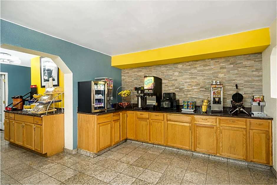 Days Inn by Wyndham Raleigh Midtown