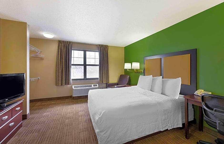 Extended Stay America Suites - Cleveland - Brooklyn