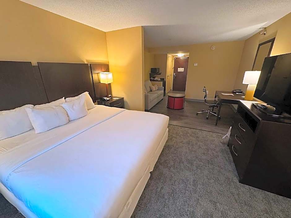 Comfort Inn & Suites Lexington Park near Pax River