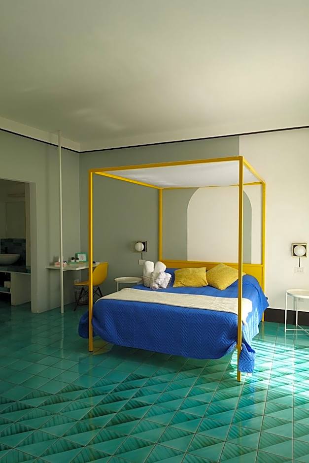 Ninina Boutique Suites