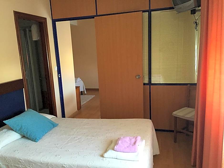 Photo 1 of 9 of Triple Room
