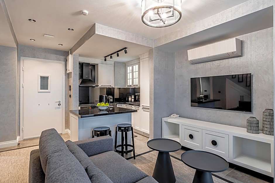 Ena Boutique Hotel & Residences