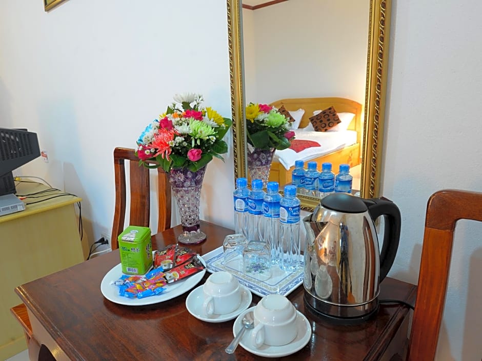 Douangpraseuth Hotel