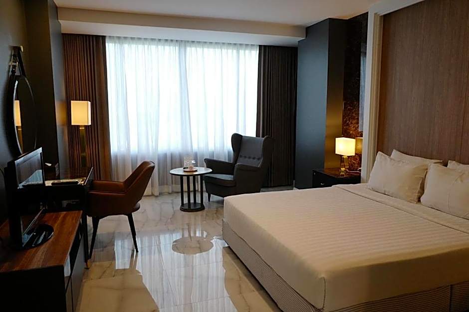 Chaisaeng Palace Hotel