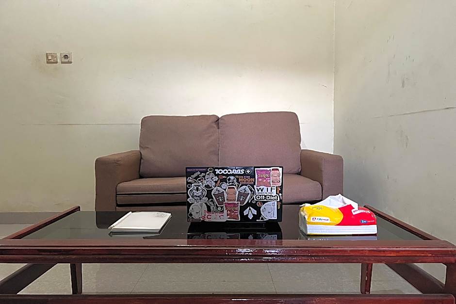 Hotel O Kost Reski 1 Near Pasar Rakyat Limbung