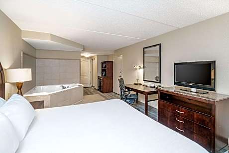 1 Kng Whrpl Rm Mobility Access W/bathtub