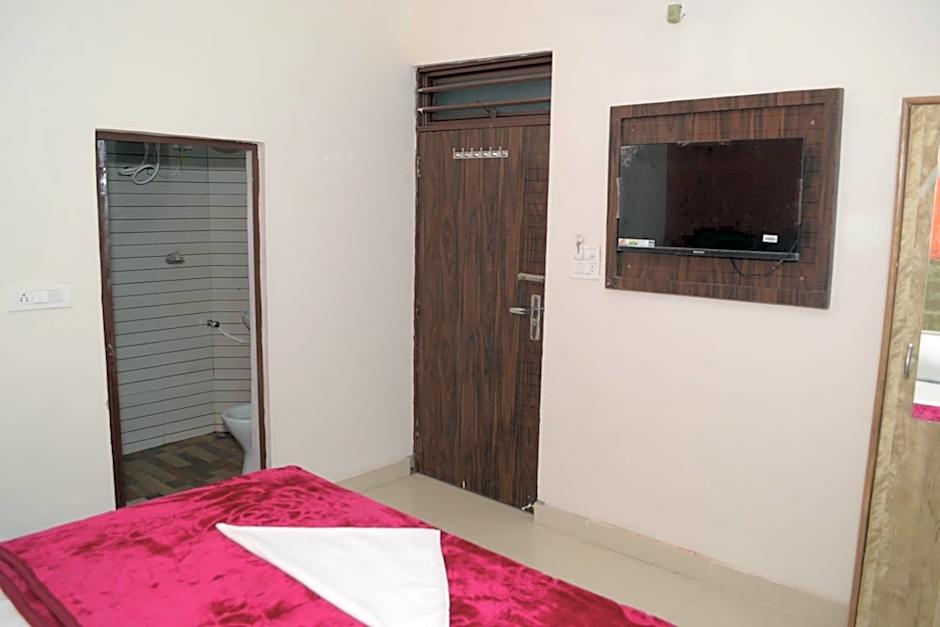 Photo 1 of 5 of Standard Suite