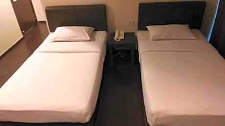Standard Queen or Twin Room