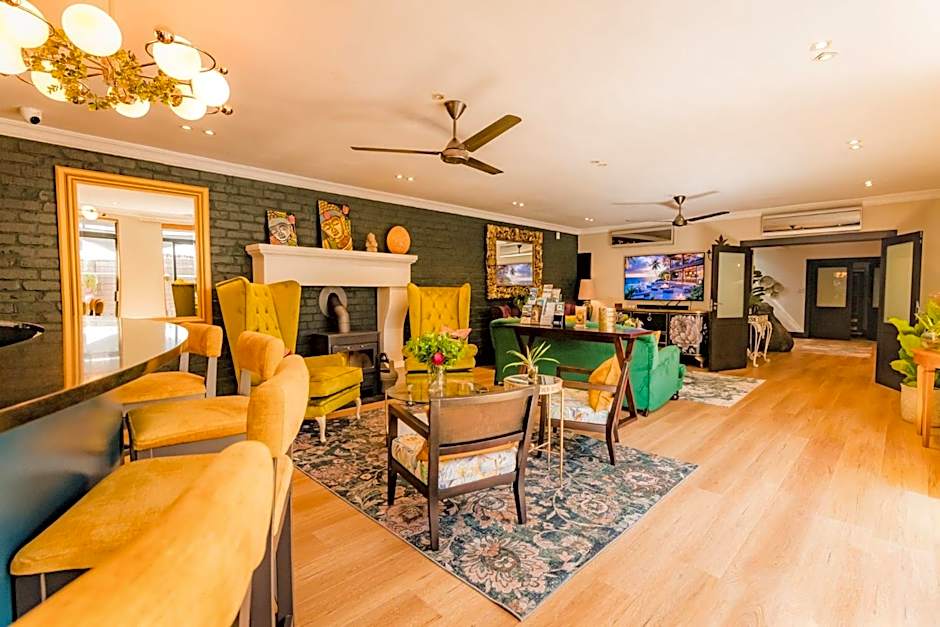 SW1 Lodge