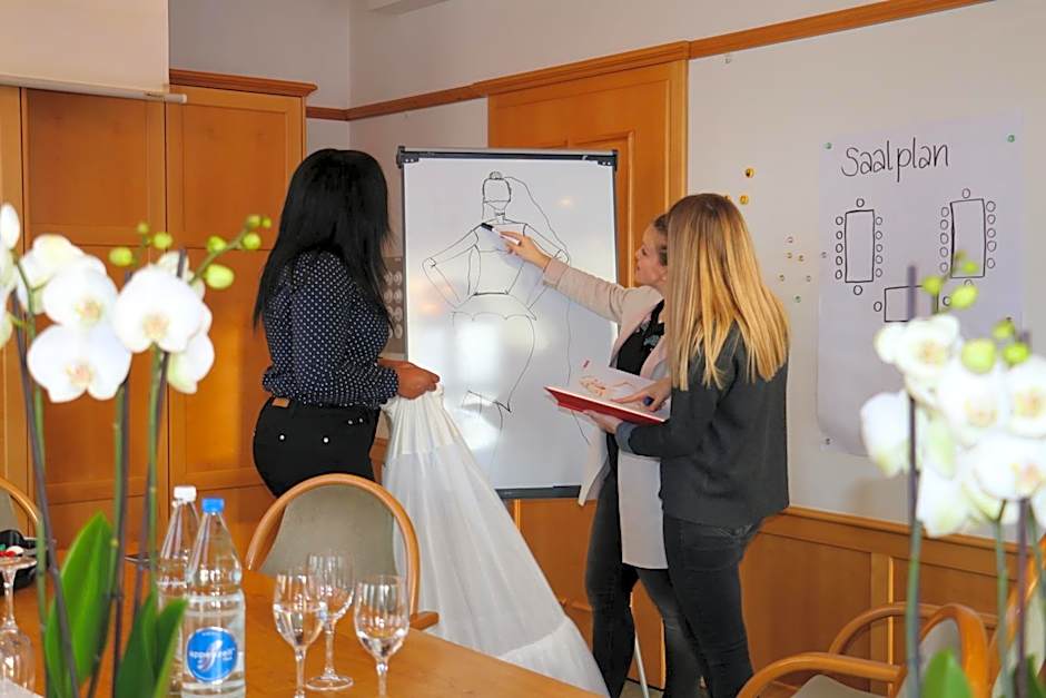 Hotel & Spezialitätenrestaurant zur Linde