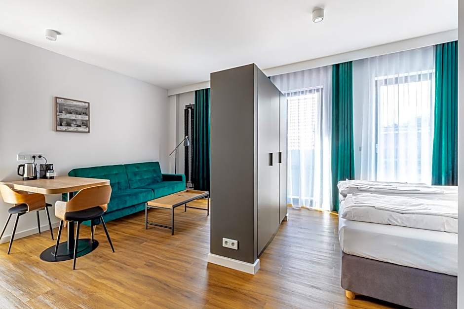 Apart House, Tylna 20