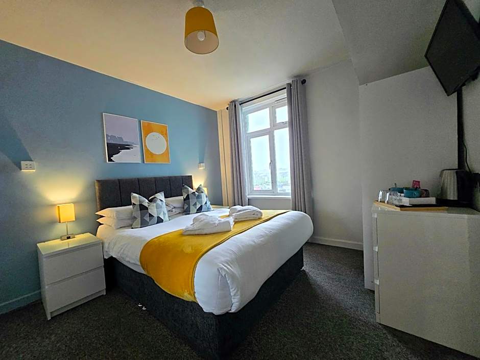 Beach Hotel Torbay B&B