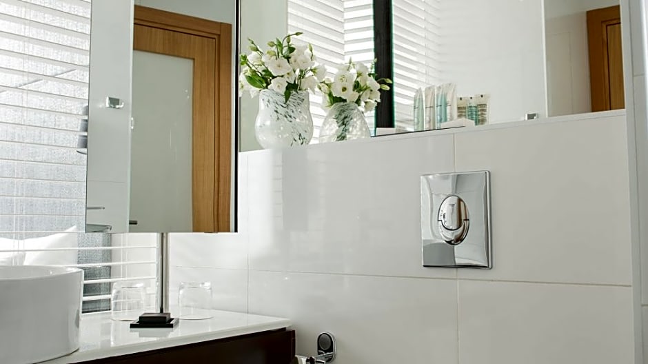 Benjamin Herzliya Business Hotel