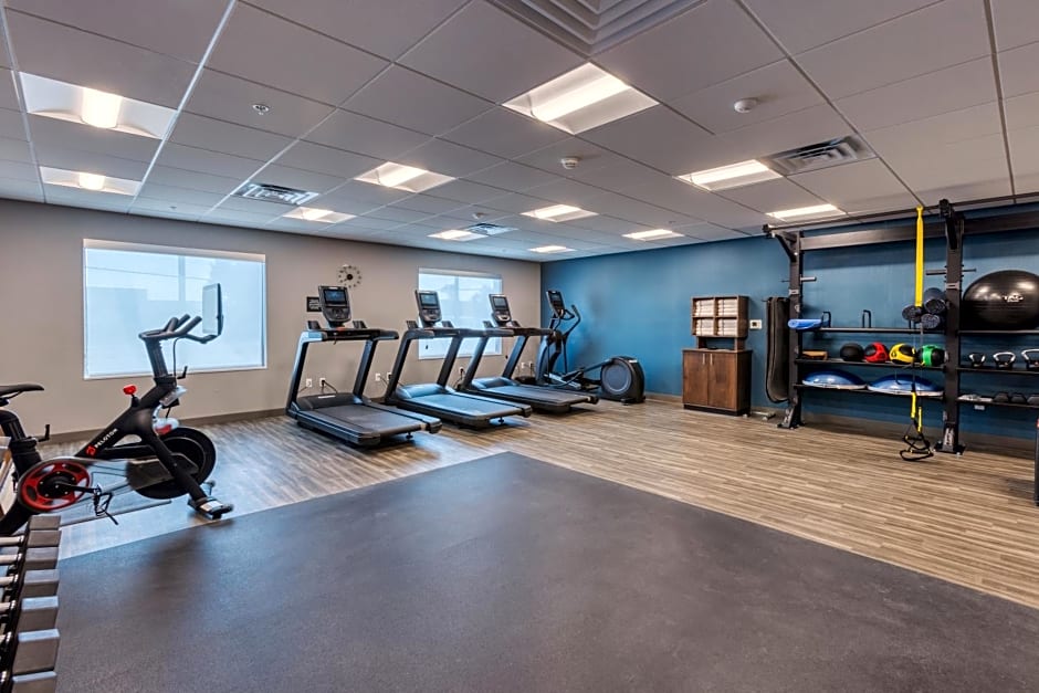 Hampton Inn & Suites Bakersfield Central