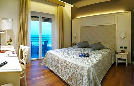Junior Suite with Sea View