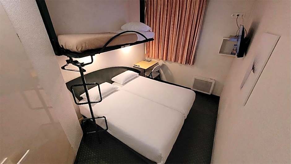 Good Night Hotel