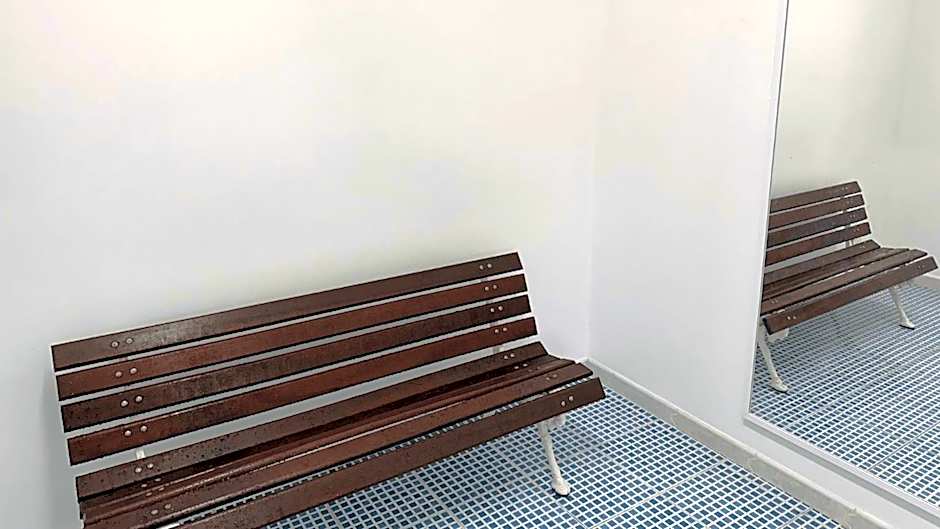 Spacious house for up to 19 people, 5 minutes from the beach.