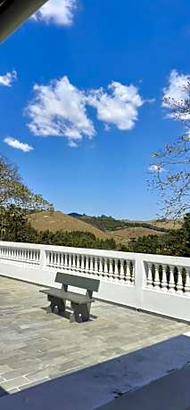 Pousada Pedacinho do Céu -Chalé Familia