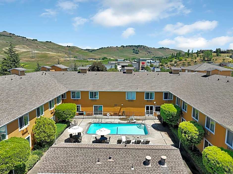 Quality Inn Near Six Flags Discovery Kingdom-Napa Valley