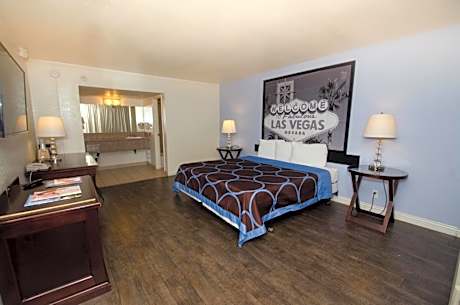 1 Queen Bed Non-Smoking