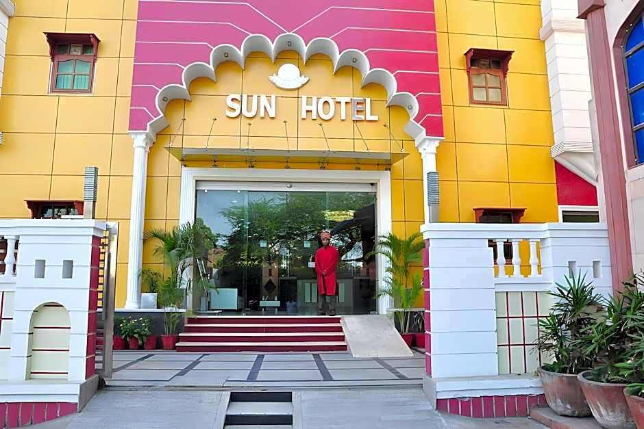 Foxoso Taj View Hotel