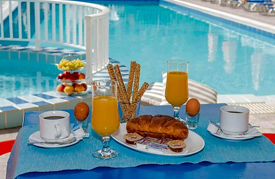 Tsolakis Studios & Apartments