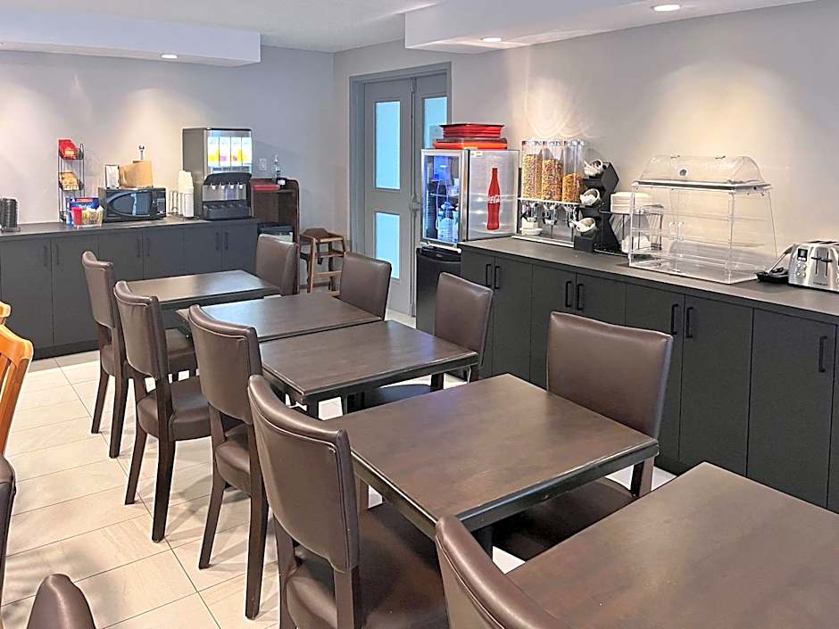 Econo Lodge Quebec Airport