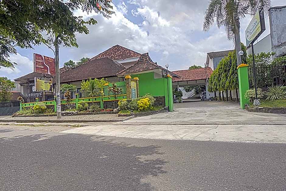 OYO Life 90589 Palem Garden Hotel