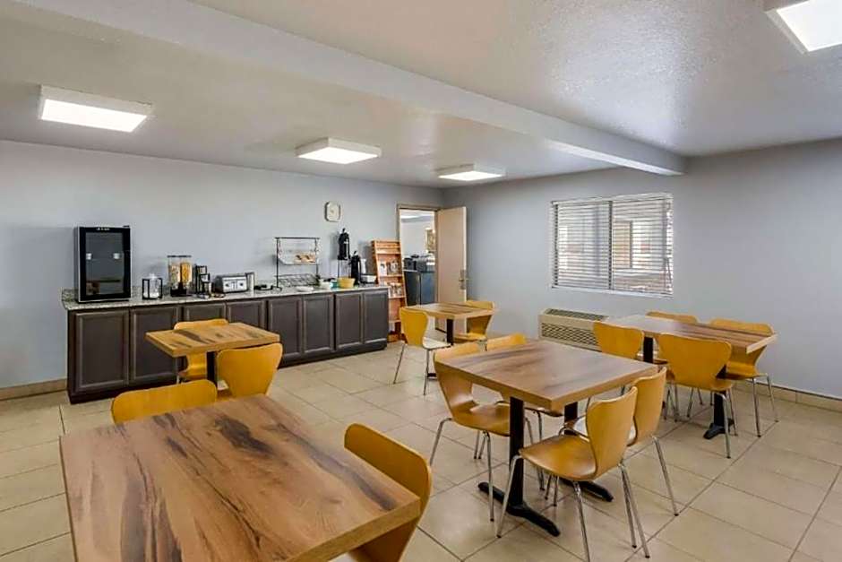 Rest Inn and Suites Motel Wells