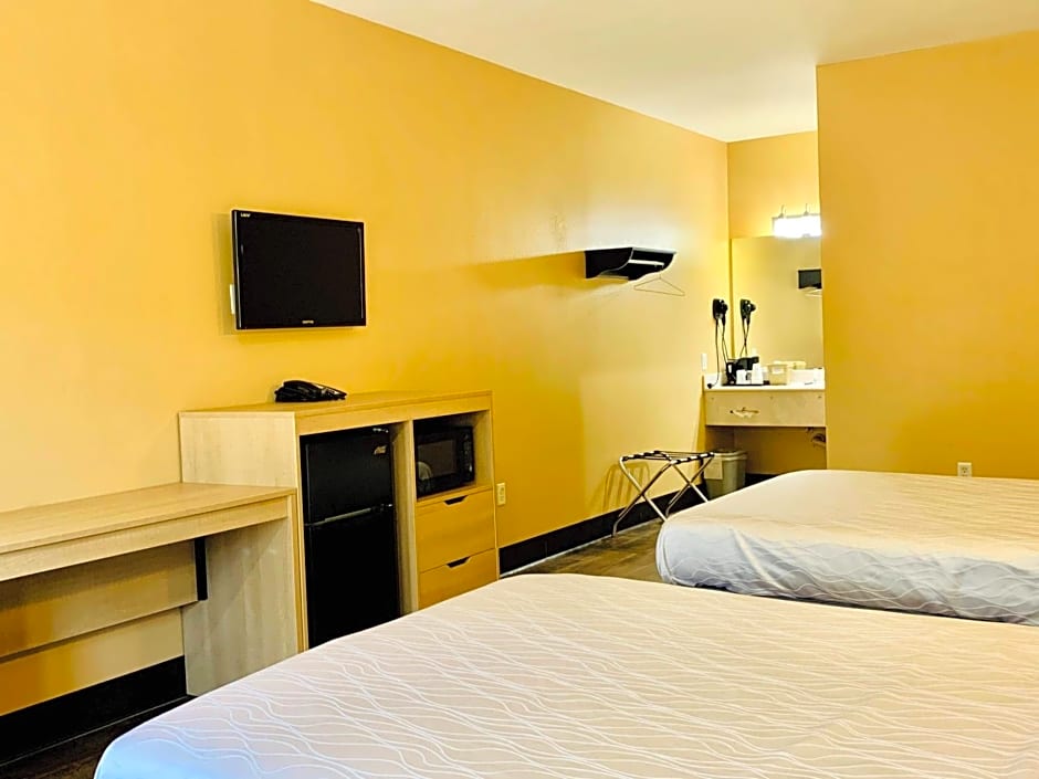 Weston Inn & Suites